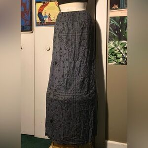 Earthbound Grey and black maxi skirt w/ paisley print